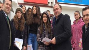Ba�kan �evik kendisi karne alm�� gibi sevindi