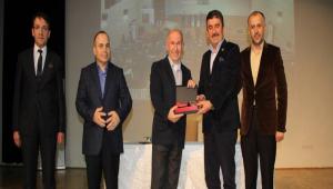 �nl� tarih�i-yazar Gerede'de konferans verdi