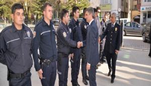 VAL� BARU�'TAN POL�SLERE Z�YARET