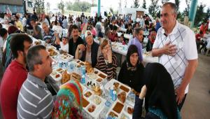 Dev iftar sofralar� kurulacak