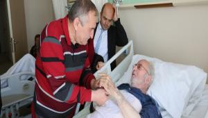 Ba�kan'dan be� hastaya ge�mi� olsun ziyareti