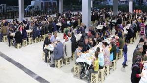 ��k�nlar Mahallesi'nde iftar