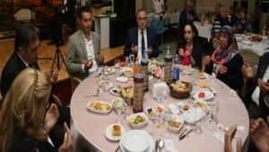 ALAADD�N YILMAZ'DAN �EH�T A�LES� VE GAZ�LERE �FTAR YEME��