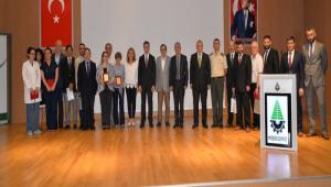 UYU�TURUCUYLA M�CADELEDE ETK�N OLANLARA  PLAKET VER�LD�