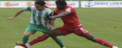 BOLUSPORLU ESK� FUTBOLCU HAYATINI KAYBETT�