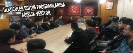 �LK�C�LER E��T�M PROGRAMLARINA A�IRLIK VER�YOR