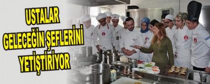 USTALAR GELECE��N �EFLER�N� YET��T�R�YOR