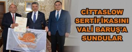 C�TTASLOW SERT�F�KASINI VAL� BARU�\'A SUNDULAR