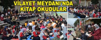 V�LAYET MEYDANI'NDA K�TAP OKUDULAR