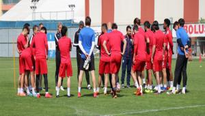 Sait Karaf�rt�nalar: ��lk 6�y� garantilemek i�in kazanmam�z gerek�