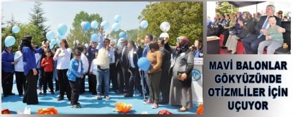 MAV� BALONLAR G�KY�Z�NDE OT�ZML�LER ���N U�UYOR