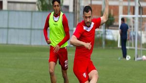 RENATO ARABݒDE TAKIMLA B�RL�KTE �ALI�MALARA BA�LADI