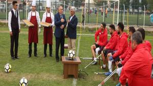 ALAADD�N YILMAZ, ENGELS�Z SPOR'A KONUK OLDU