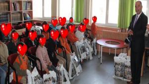 100 �ocu�un k��l�k ihtiyac� kar��land�