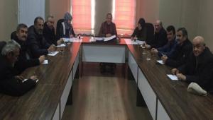 BA�KAN UZUNO�LU, MUHTARLAR �LE B�R ARAYA GELD�