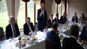 ��NSANLARIMIZIN H�ZMET�NDE OLMAK B�R AYRICALIKTIR�