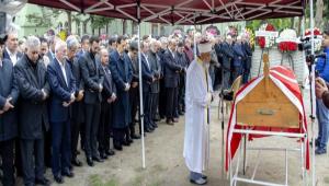 YA�AR �EL�K SON YOLCULU�UNA U�URLANDI
