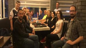Kartallardan tavla turnuvas�