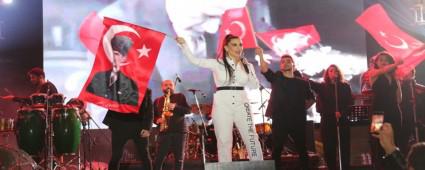 29 Ekim Cumhuriyet Bayram�\'nda unutulmaz co�ku