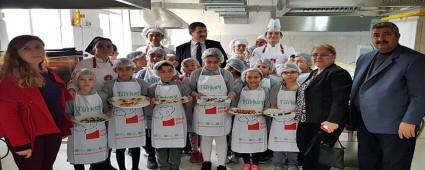 GELECE��N K���K �EFLER� A��ILIK BECER� AT�LYES�NDE