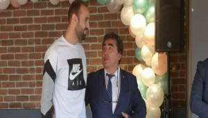 �M�T KURT, PLAKET T�REN�NE KATILDI