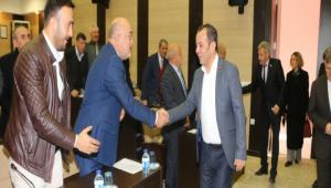 Ba�kan �zcan �l Genel Meclisi\'ni ziyaret etti
