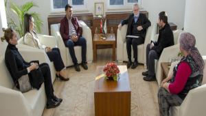 A��k Kap� G�r��meleri Devam Ediyor