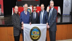 Mustafa Alt�ndal yeniden ba�kan