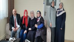 �l M�ft�s� Orhan Gen�\'ten Umre �d�l� Kazanan Engelli ��rencileri Ziyaret
