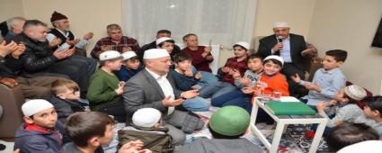 CAM�Y� SEV�YORUZ NAMAZDA BULU�UYORUZ PROJES� �D�L PROGRAMI D�ZENLEND�