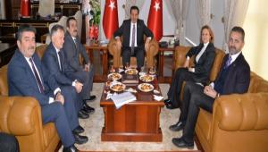 Bakan Yard�mc�s� Yavuz\'dan Vali �mit\'e Ziyaret