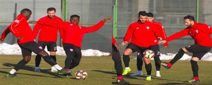 ZORLU MA�IN HAZIRLIKLARI S�R�YOR