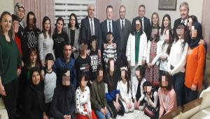 �OCUKLARLA BULU�TULAR