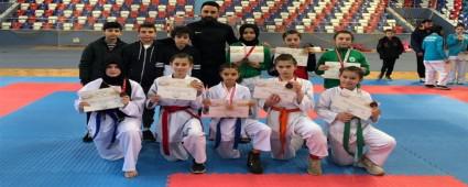 KARATE KIZ TAKIMI 10 �L ARASINDAN �AMP�YON OLDU