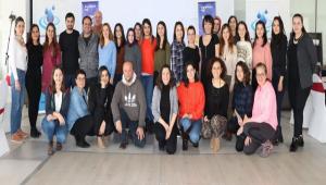 ��retmenlere �Akran Zorbal���\' e�itimi