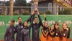 BA�B� TEN�S TAKIMI T�RK�YE �AMP�YONU OLDU