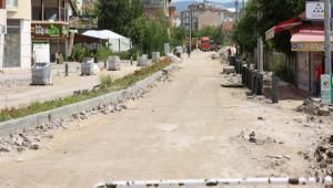 Ge�mi�te ihmal edilen sokaklar�n yollar� yenileniyor