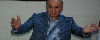 \"TAKIMI L�GDE TUTAB�LMEK ���N EL�MDEN GELEN HER �EY� YAPIYORUM\"
