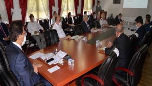 KADINA Y�NEL�K ��DDETLE M�CADELE KOM�SYON TOPLANTISI YAPILDI