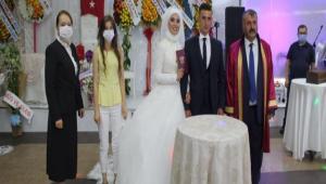 AK PART�L�LER BU D���NLERDE BULU�TU