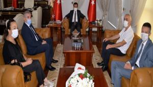 AH�L�K HAFTASI M�NASEBET�YLE VAL� �M�T\'E Z�YARET