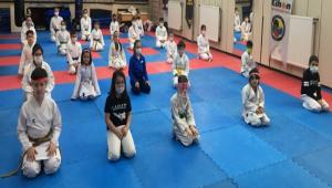 �CRETS�Z KARATE YAZ OKULU BA�LIYOR