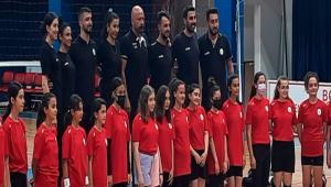 GELECE��N SULTANLARI SALONU DOLDURDULAR
