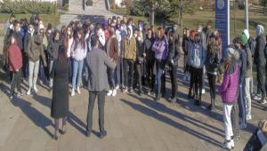 �ZM�R SEM�H TINAY ANADOLU L�SES� ��RENC�LER�, BA�B�\'Y� Z�YARET ETT�