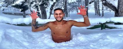 BE��KTA�LI JOSEF, ABANT\'TA KAR BANYOSUNA G�RD�