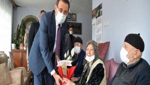 VAL� �M�T\'TEN YA�LILARA SAYGI HAFTASI Z�YARET�