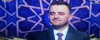 BOLULU TUNA HOCA ADINI F�NALE YAZDIRDI