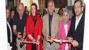 FATMA ISNIK\'IN GELENEKSEL EL NAKI�LARI\' SERG�S� A�ILDI