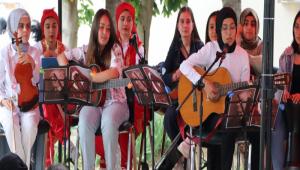 Z�BEYDE HANIM KIZLARINDAN MUHTE�EM KAPANI� ETK�NL���