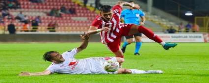 4 PENALTIDAN SADECE 1 TANES� F�LELERLE BULU�TU
